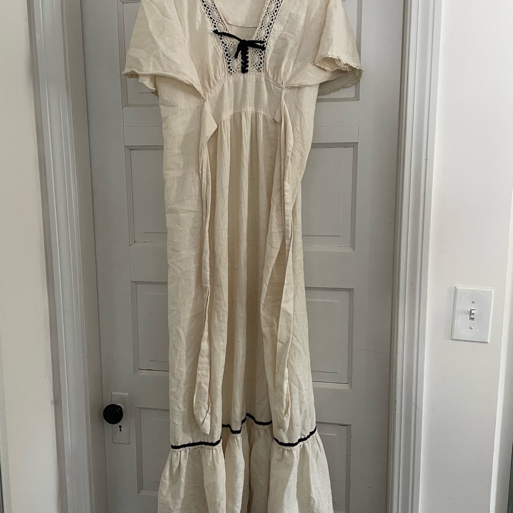 Cottagecore Dress with  Crocheted-Lace Trim - Picture 2 of 6